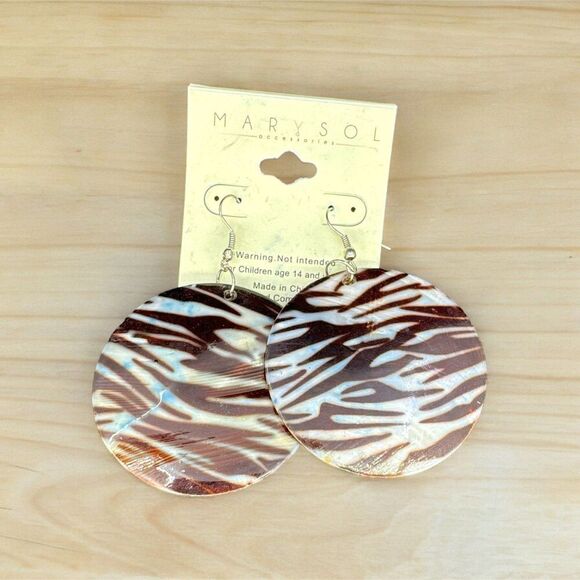 Chunky Round Sea Shell Dangle Earrings Zebra Textured Hook Clasp - Picture 2 of 6